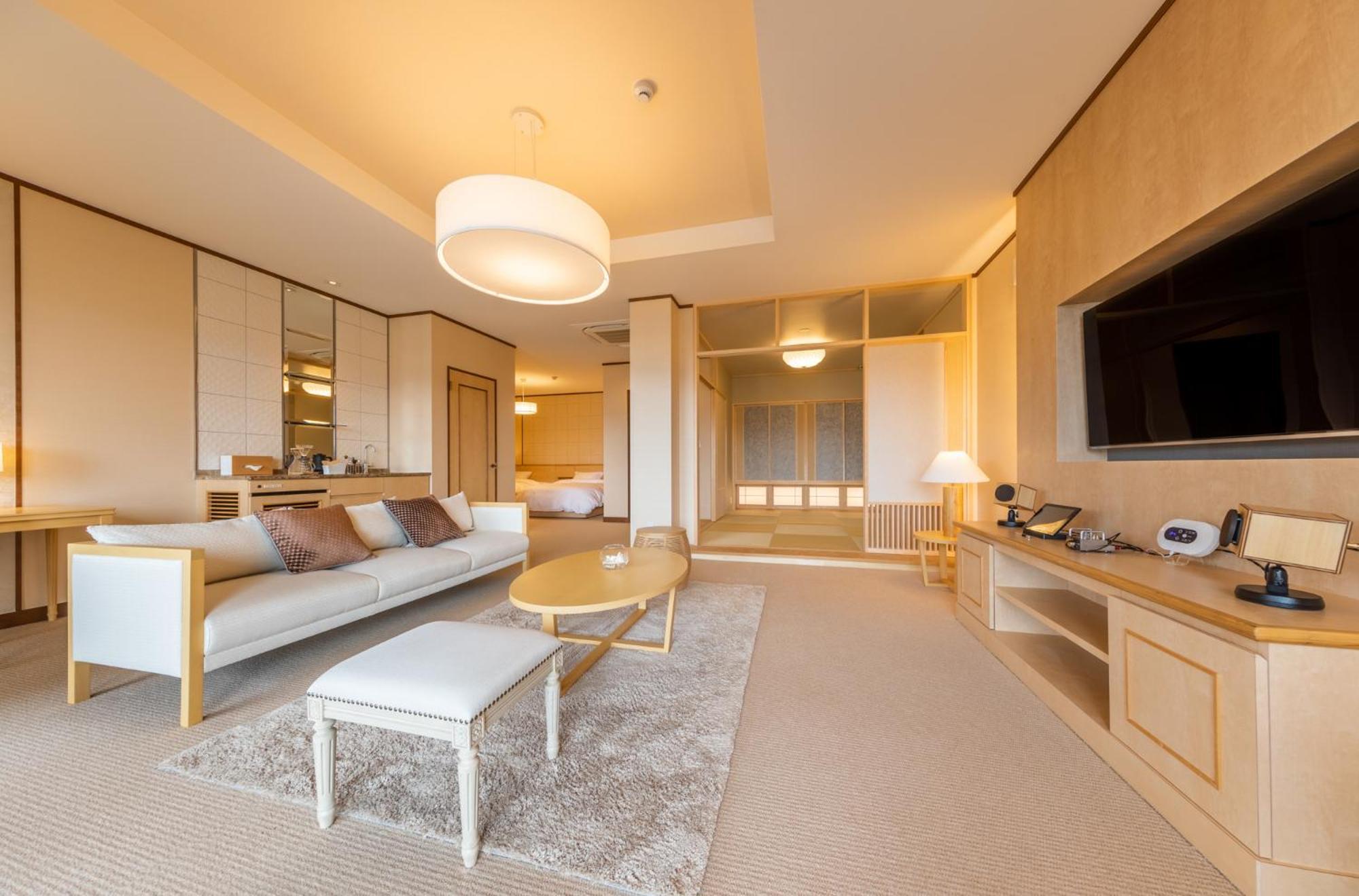Katakura Silk Hotel Suwa  Bagian luar foto
