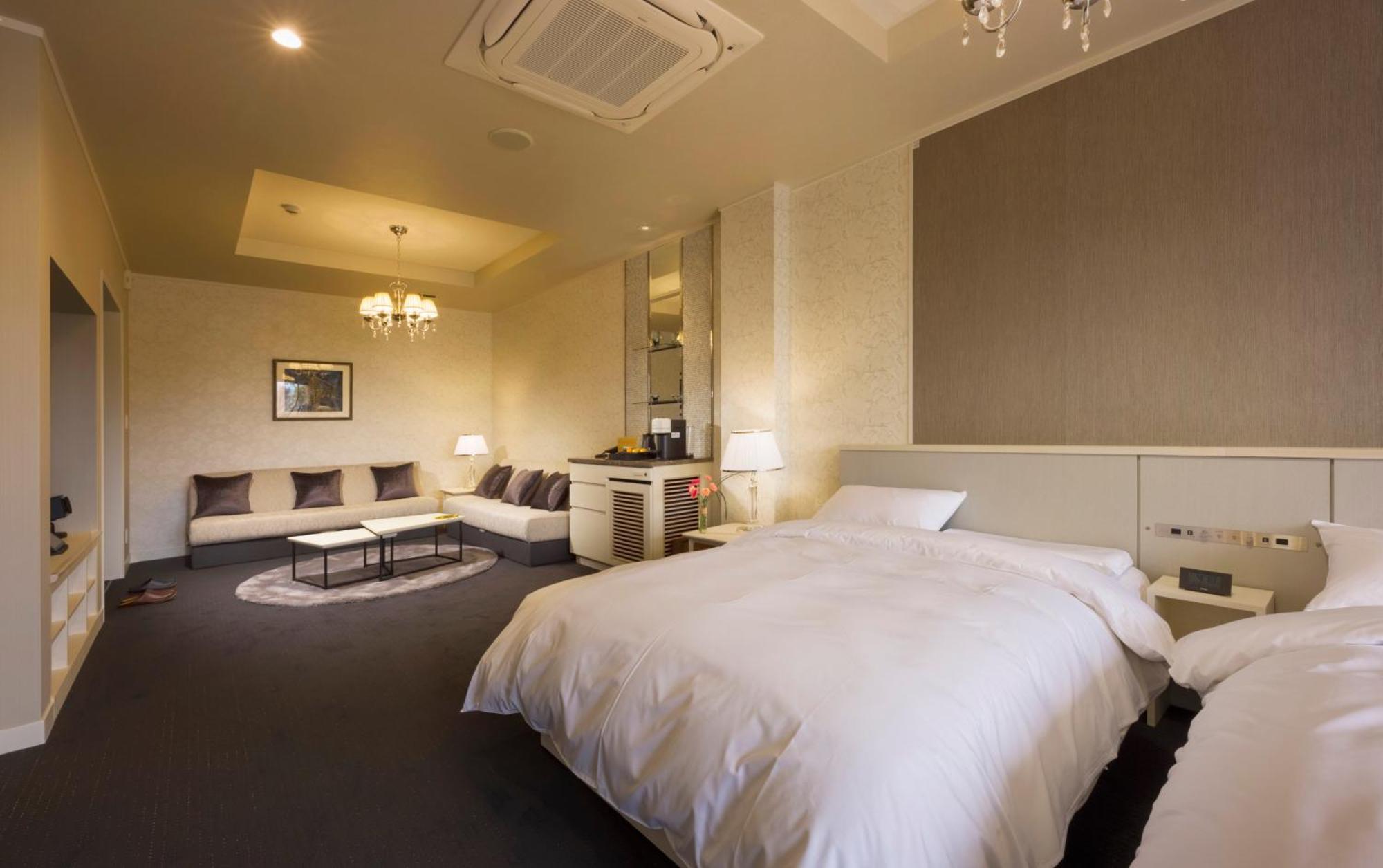 Katakura Silk Hotel Suwa  Bagian luar foto